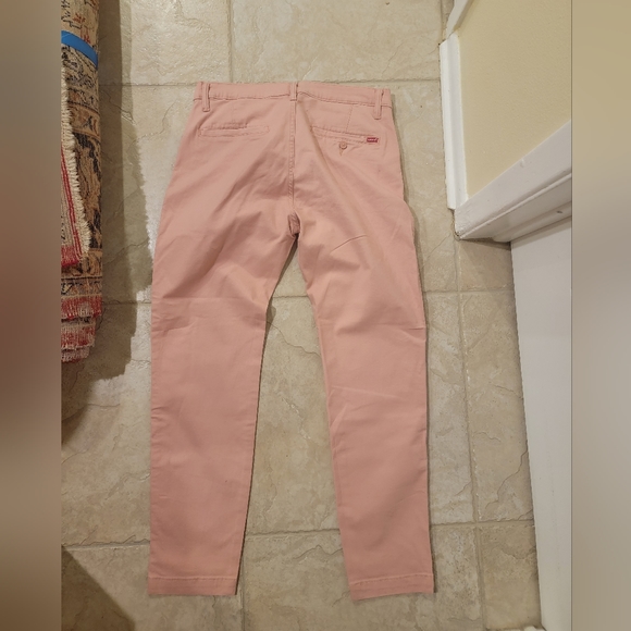 33x32 pink Levi's Standard Taper XX Chino - Picture 4 of 7